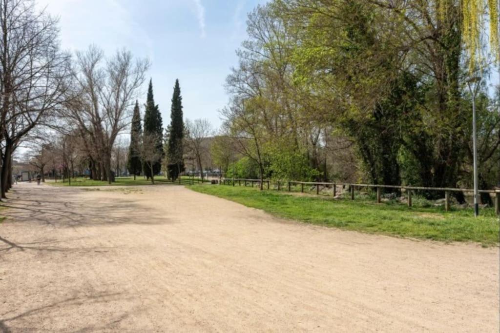 Acogedor Apartamento Cerca Del Casco Antiguo Girona Kültér fotó